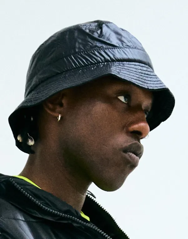 Light Nylon Bucket Hat porté — vue 1