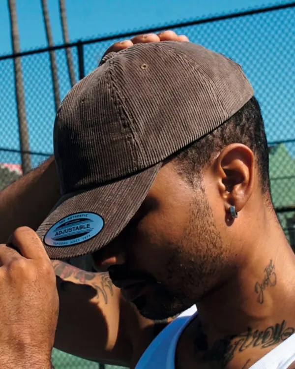 Low Profile Corduroy Dad Cap porté — vue 1