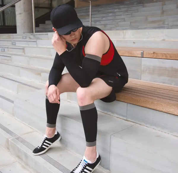 Manchon de compression bras porté — vue 1