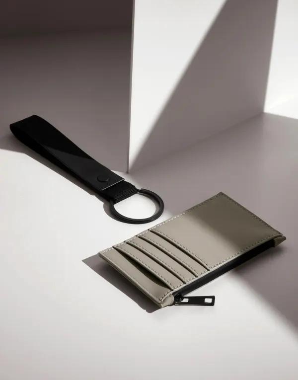 Matte PU Card Holder porté — vue 1