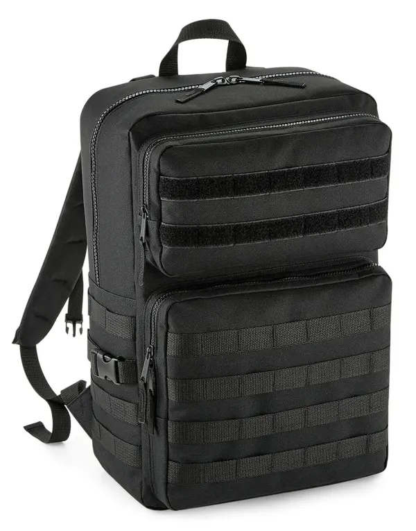 MOLLE Tactical Backpack porté — vue 3