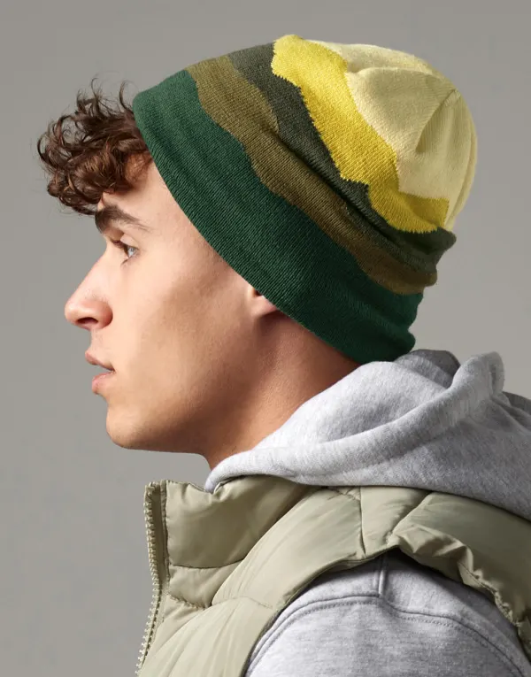 Mountain Peaks Pull-On Beanie porté — vue 3