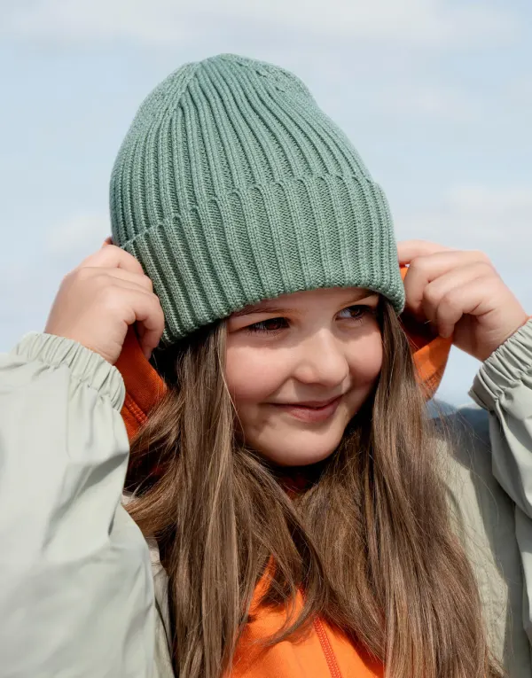 Organic Cotton Kids Beanie porté — vue 1