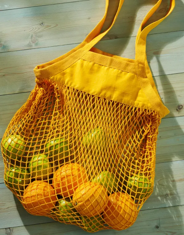 Organic Cotton Mesh Grocery Bag porté — vue 3
