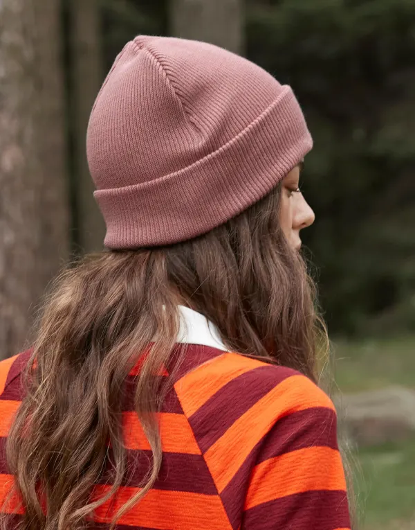 Organic Cotton Original Cuffed Beanie porté — vue 1