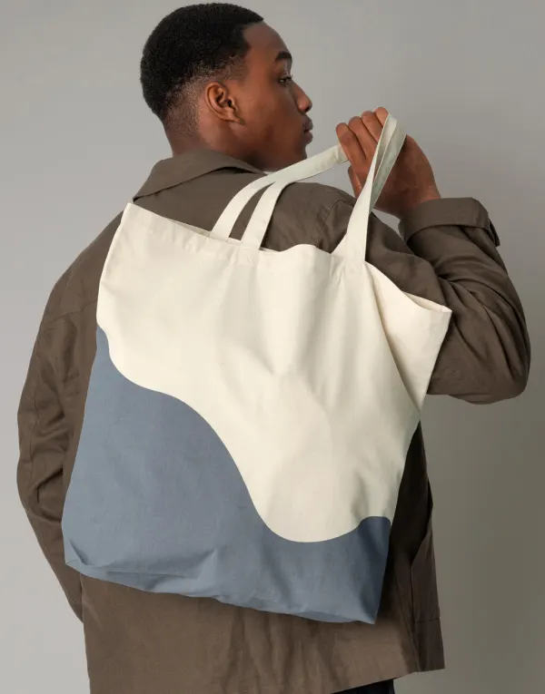 Organic Cotton Wave Print Maxi Tote porté — vue 2