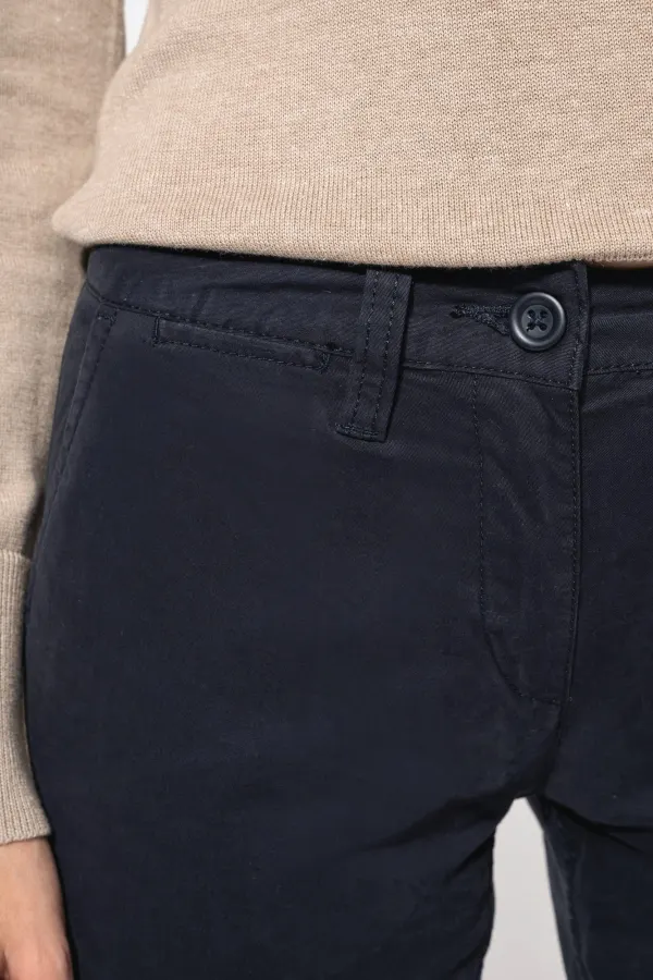 Pantalon chino femme porté — vue 4