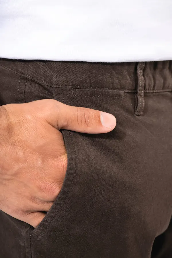 Pantalon chino homme porté — vue 3