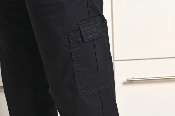 Pantalon de chef "Essential" porté — vue 1