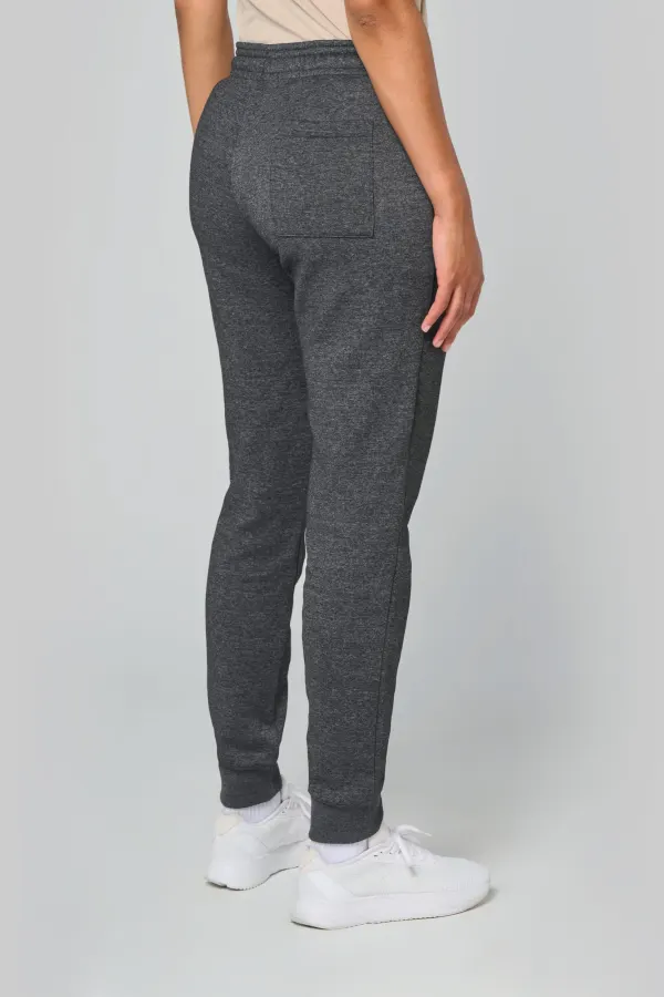 Pantalon de jogging à poches multisports unisexe porté — vue 3