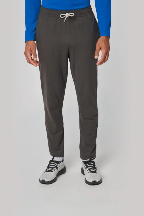 Pantalon de jogging en coton léger unisexe porté — vue 1