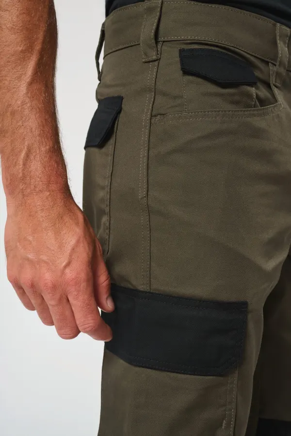 Pantalon de travail bicolore homme porté — vue 4