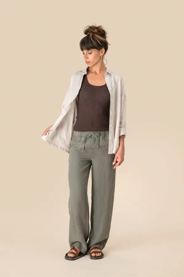 Pantalon délavé en lin femme porté — vue 1