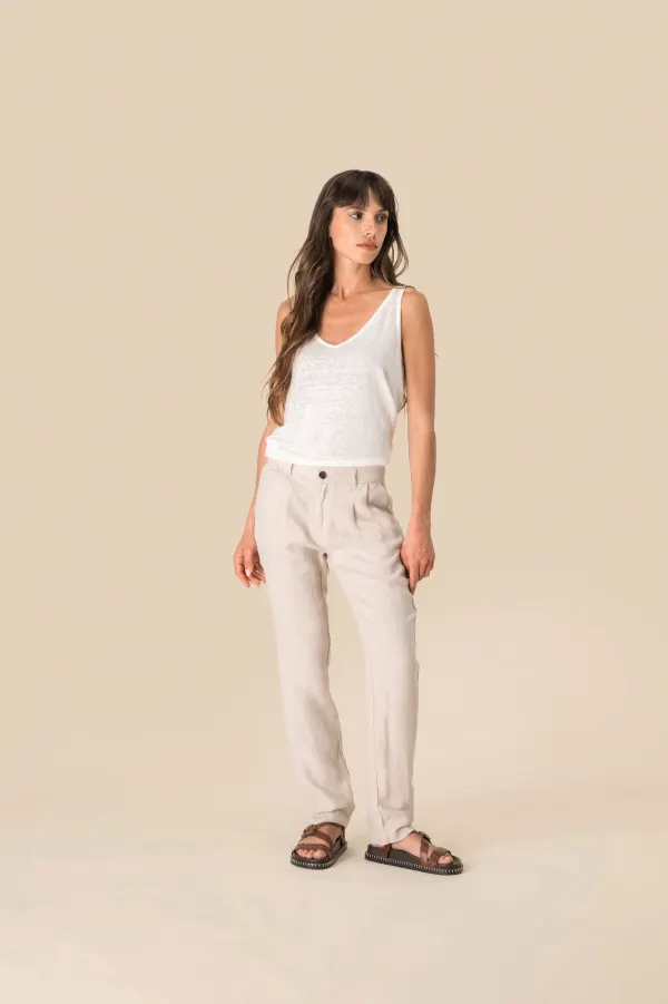 Pantalon en lin femme porté — vue 1