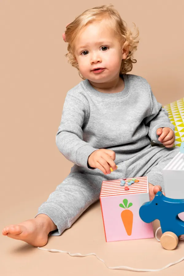 Pantalon molleton écoresponsable bébé porté — vue 2
