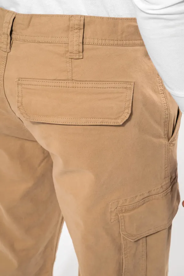 Pantalon multipoches homme porté — vue 4
