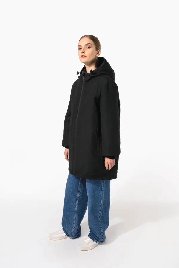 Parka à capuche recyclée unisexe porté — vue 3