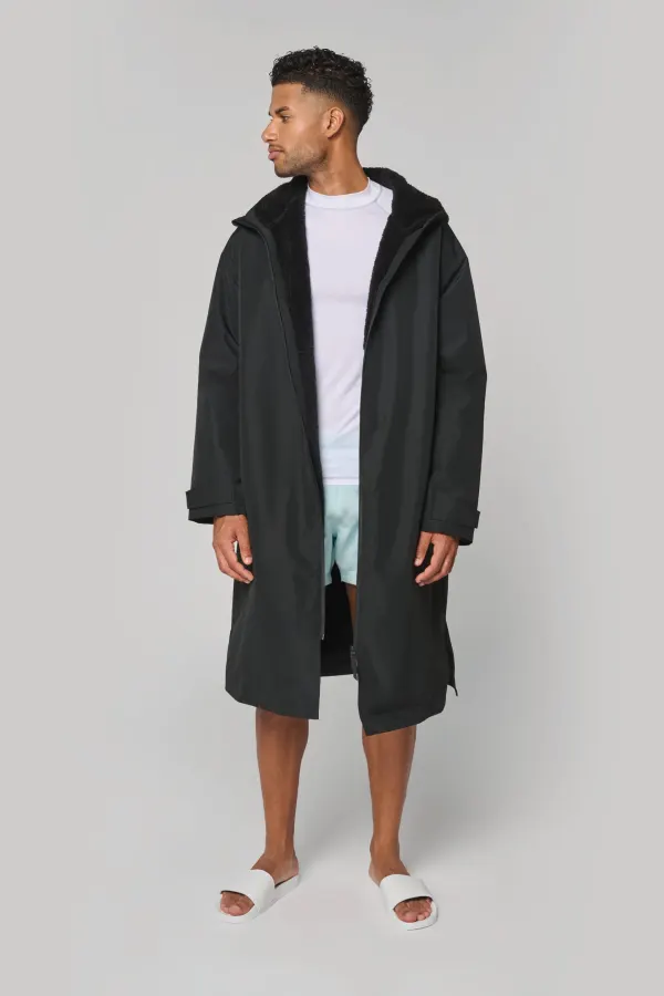 Parka longue doublée sherpa unisexe porté — vue 3