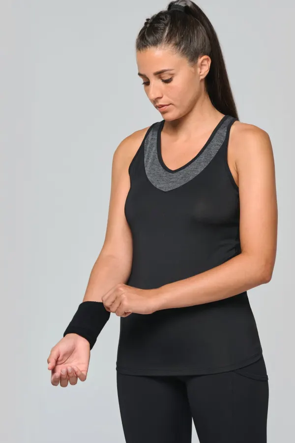 Poignet éponge multisports unisexe porté — vue 1