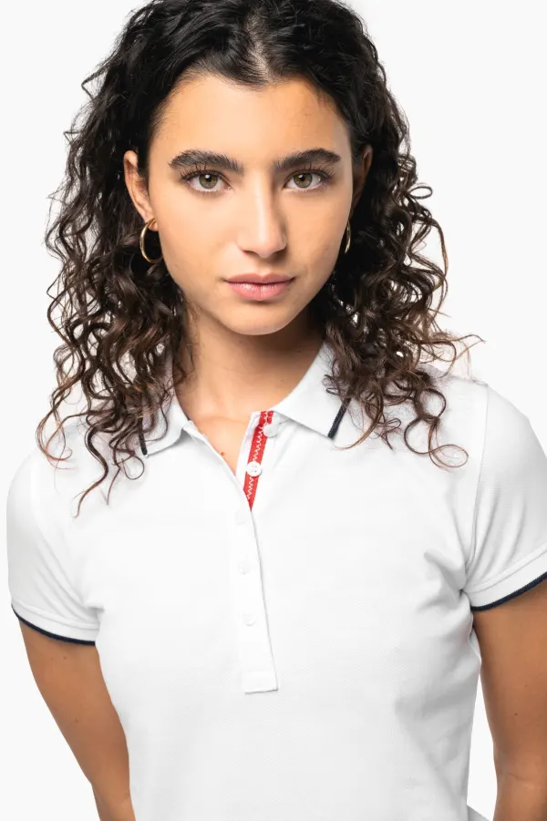 Polo maille piquée manches courtes femme porté — vue 2