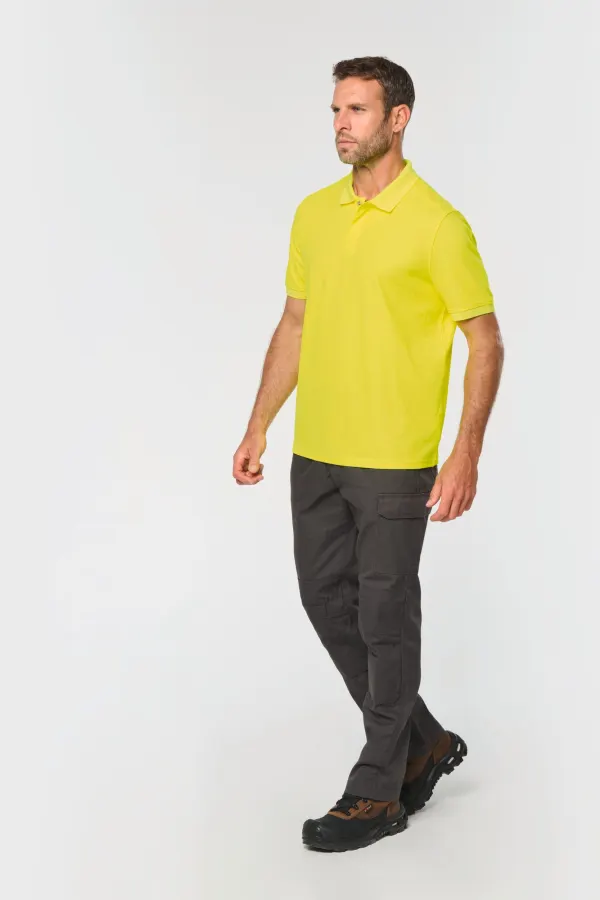 Polo unisexe écoresponsable coton/polyester porté — vue 3