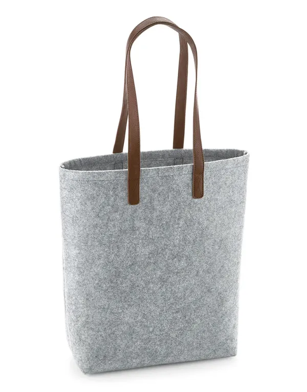 Premium Felt Tote porté — vue 2