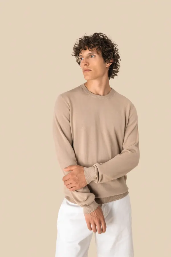 Pull écoresponsable à col rond homme porté — vue 3