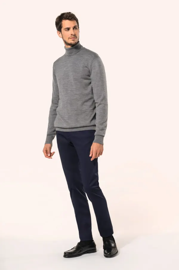 Pull Mérinos col roulé homme porté — vue 2