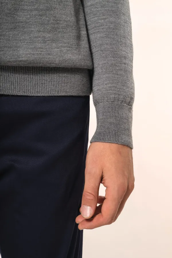 Pull Mérinos col roulé homme porté — vue 4