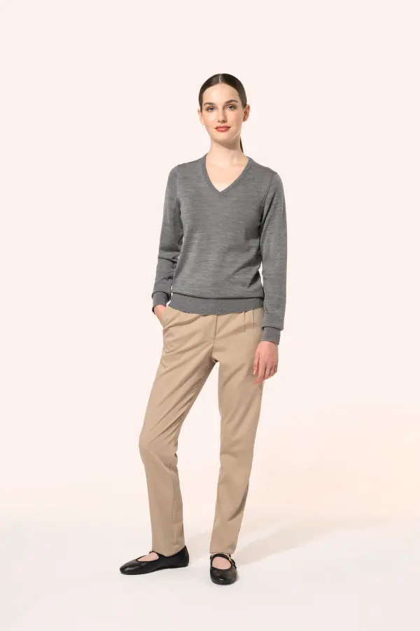 Pull Mérinos col V femme porté — vue 4