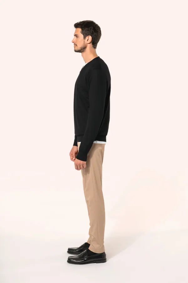 Pull Mérinos col V homme porté — vue 2