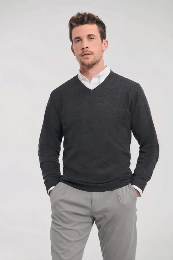 Pullover homme col v porté — vue 4