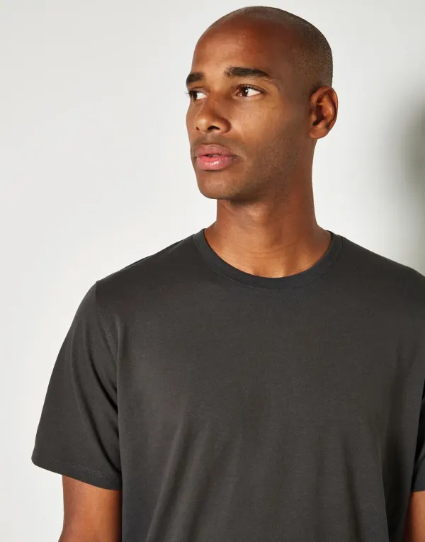 Regular Fit Superwash® 60° Pique Tee porté — vue 1