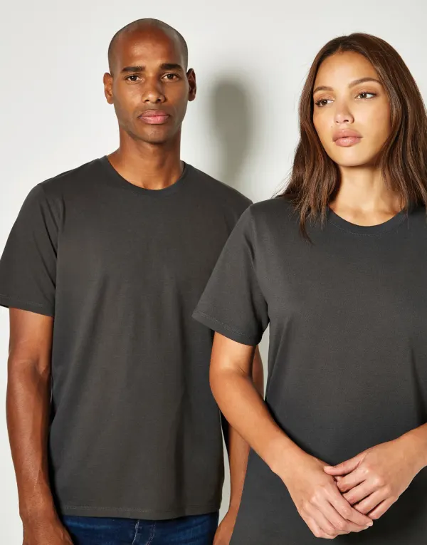 Regular Fit Superwash® 60° Pique Tee porté — vue 3