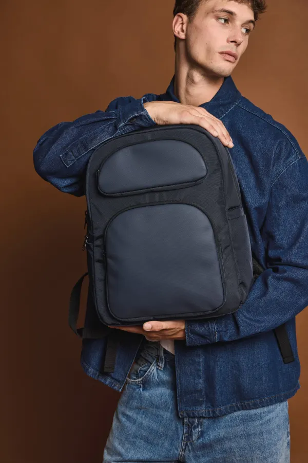 Sac à dos business avec compartiment pour ordinateur portable porté — vue 2