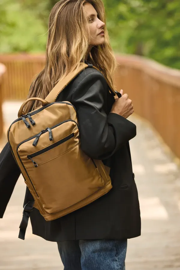 Sac à dos business premium porté — vue 2