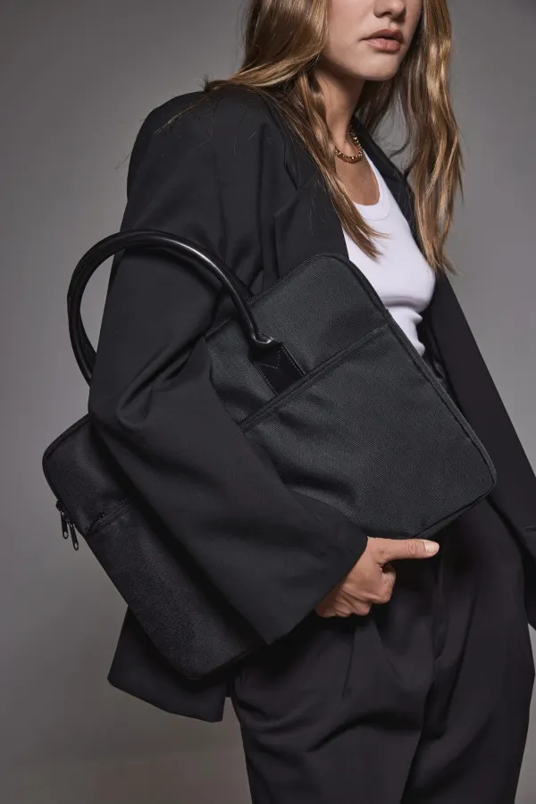 Sac porte-ordinateur Kialma par K-loop porté — vue 3