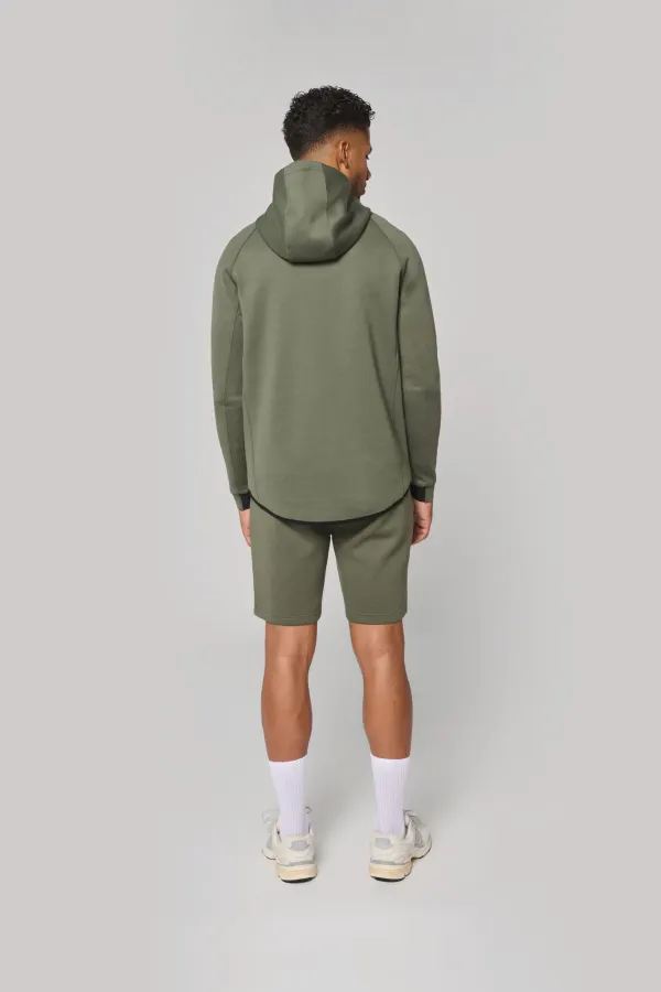 Short homme porté — vue 3