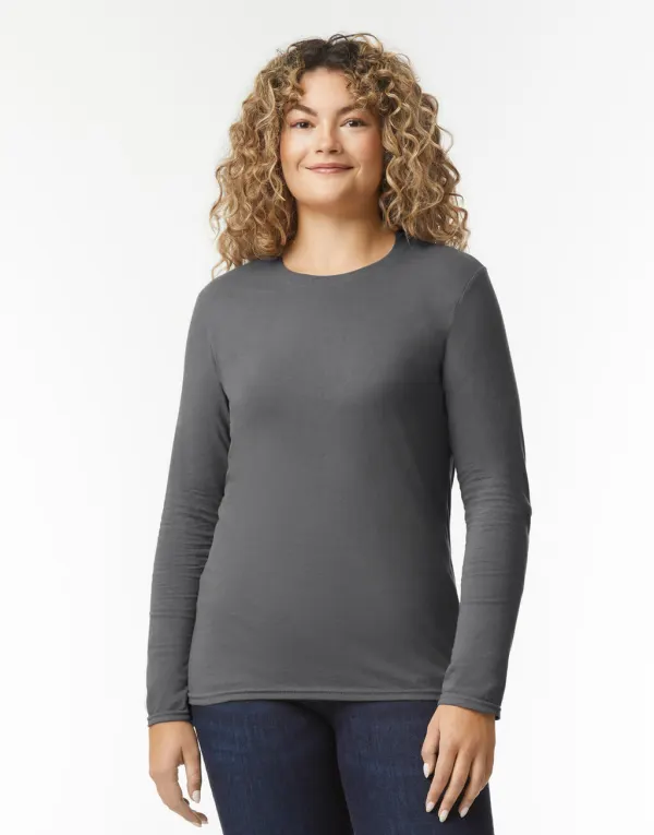 Softstyle Adult Long Sleeve T-Shirt porté — vue 2