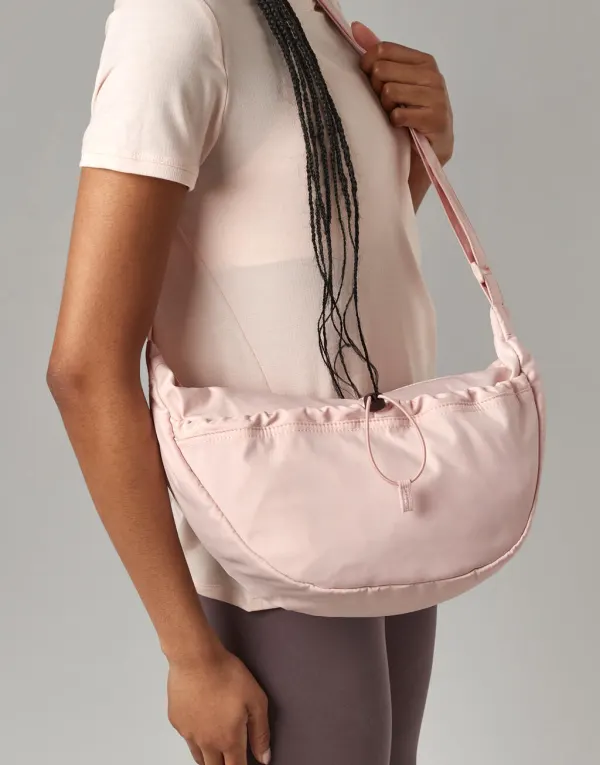 Studio Cross Body Bag porté — vue 1