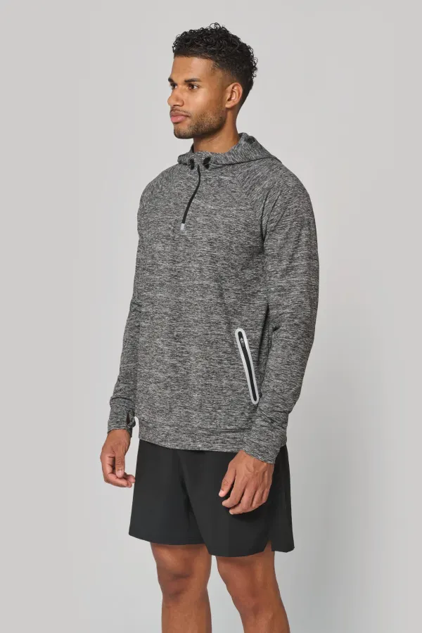 Sweat-shirt à capuche 1/4 zip sport unisexe porté — vue 1