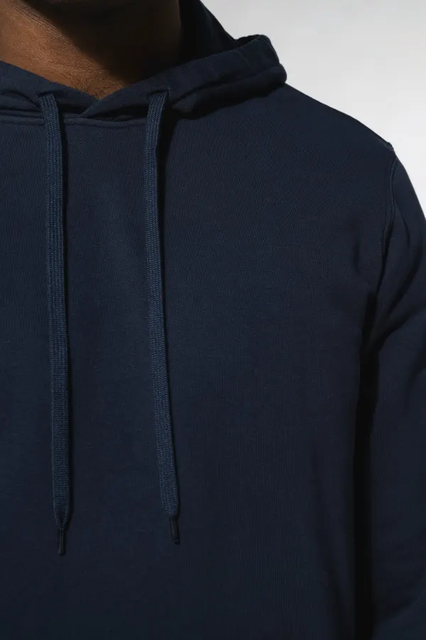 Sweat-shirt à capuche 80/20 unisexe porté — vue 3