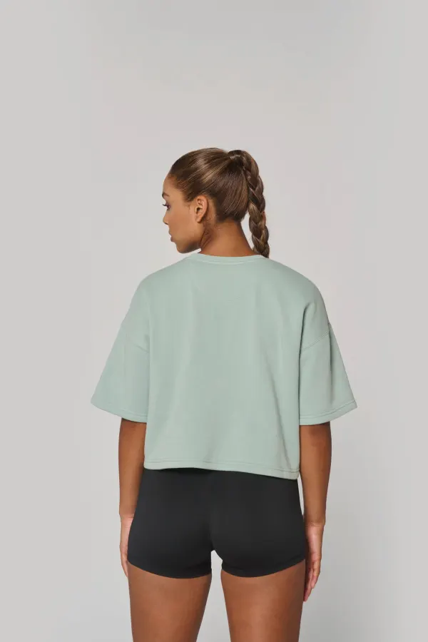 Sweat-shirt crop à manches courtes col rond femme porté — vue 1