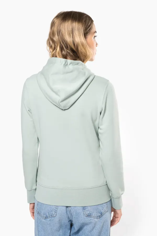 Sweat-shirt écoresponsable à capuche femme porté — vue 1