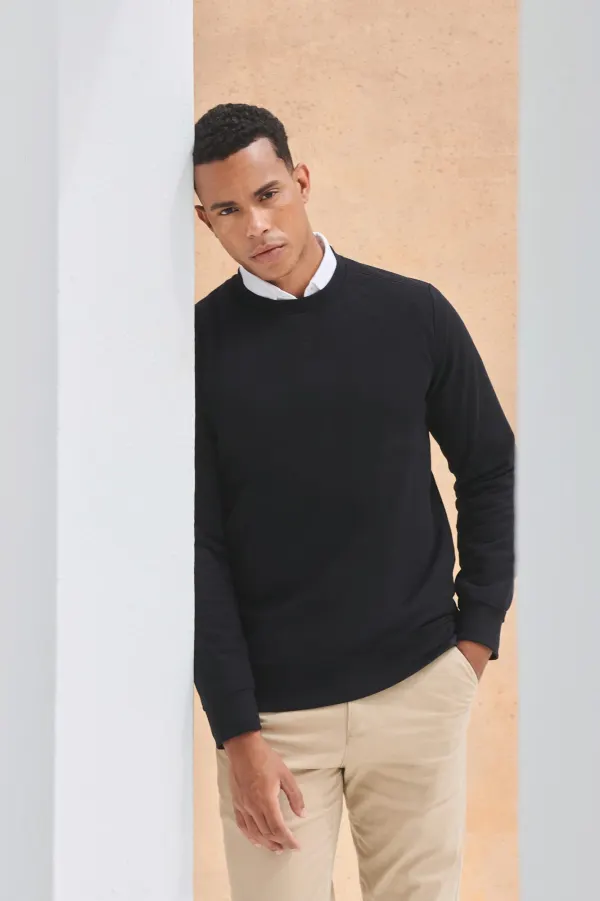 Sweat-shirt écoresponsable unisexe porté — vue 2