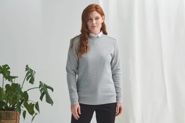 Sweat-shirt écoresponsable unisexe porté — vue 3