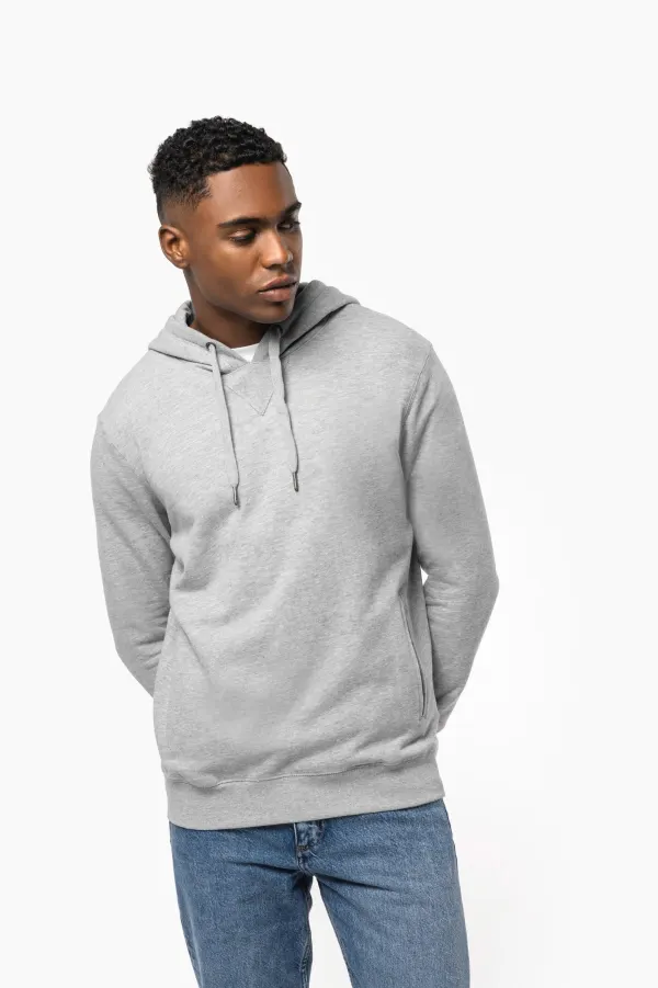 Sweat-shirt french terry écoresponsable à capuche unisexe porté — vue 1