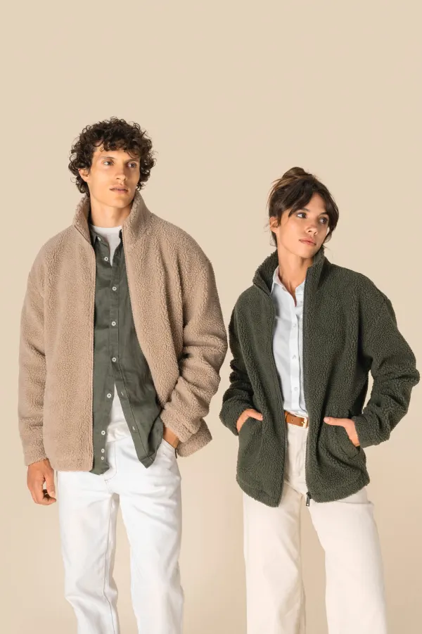 Sweat-shirt zippé à épaules tombantes en sherpa unisexe porté — vue 2
