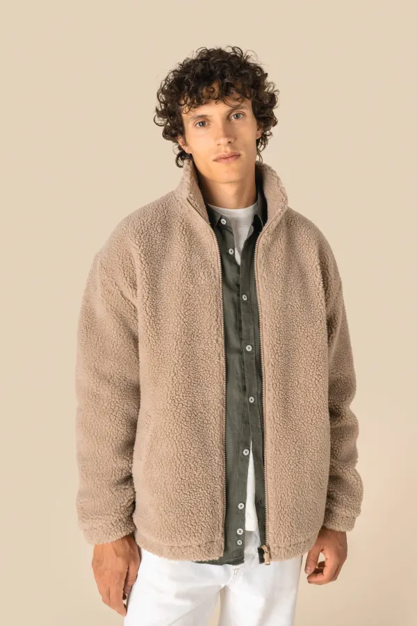 Sweat-shirt zippé à épaules tombantes en sherpa unisexe porté — vue 3