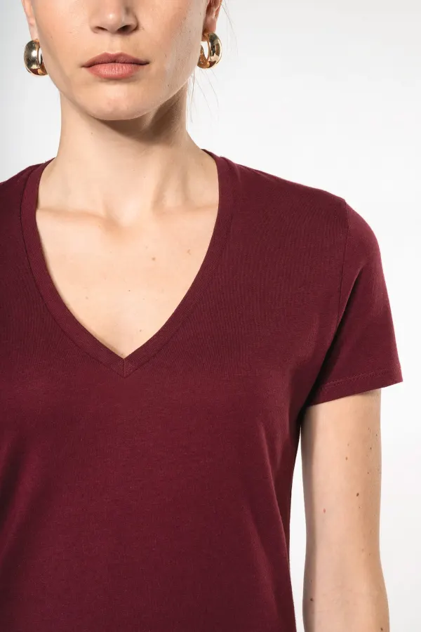 T-shirt BIO150 IC col V femme porté — vue 2